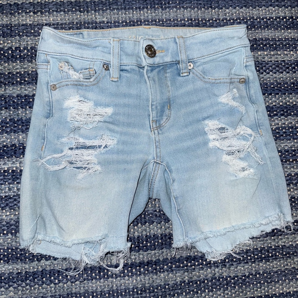 American Eagle Outfitters Blue Jean Shorts Distressed sz 0